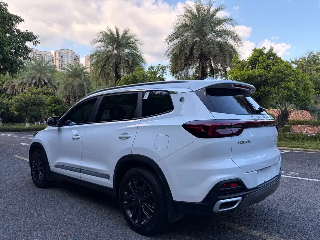 Chery Tiggo 8 — фото 4