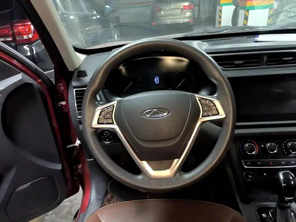 Chery Tiggo 3 — фото 11