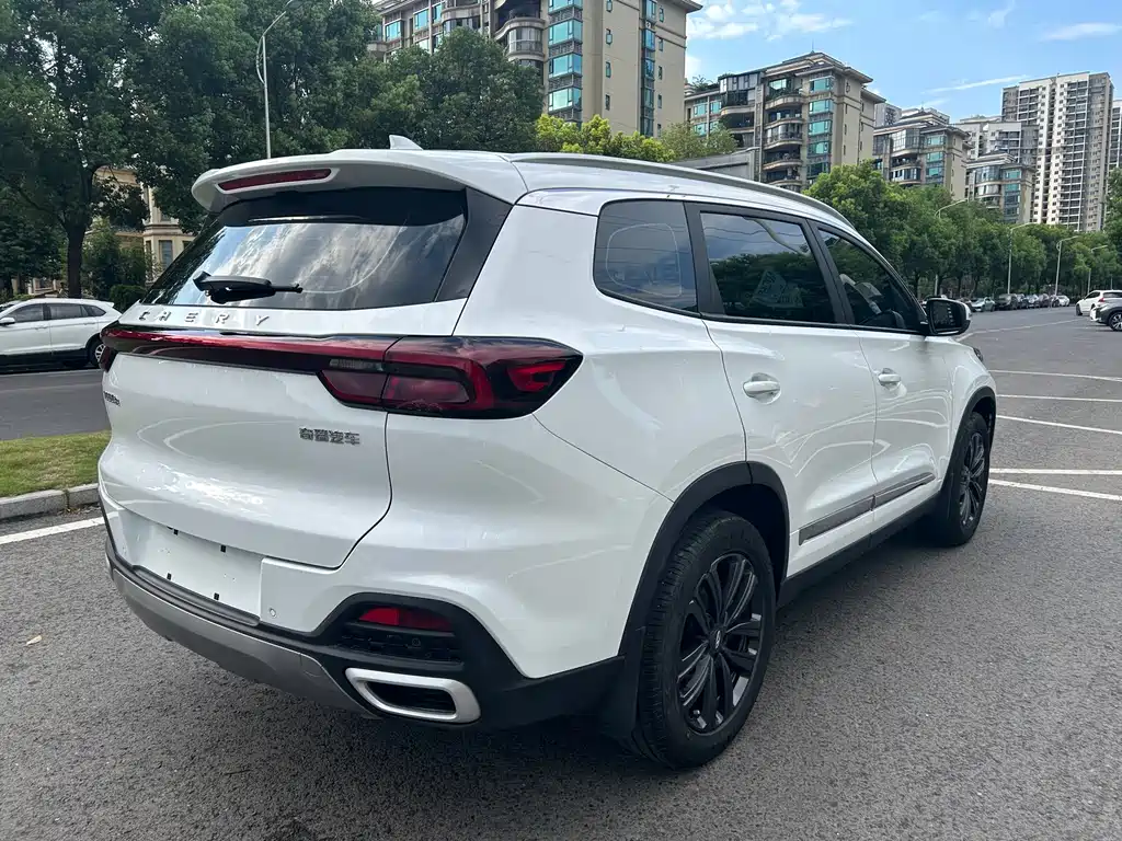 Chery Tiggo 8 — фото 7