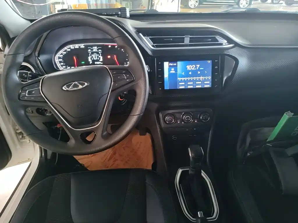Chery Tiggo 3x — фото 10