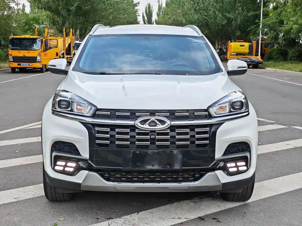 Chery Tiggo 8 — фото 2