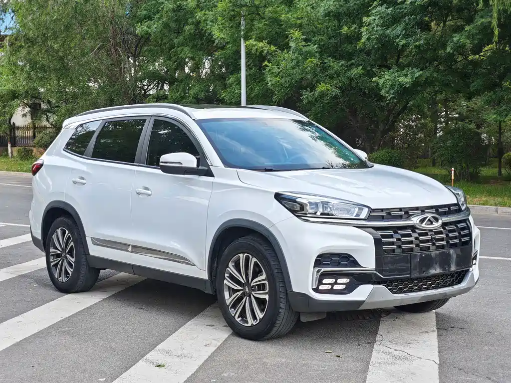 Chery Tiggo 8 — фото 8
