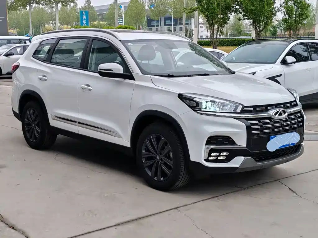 Chery Tiggo 8 — фото 2