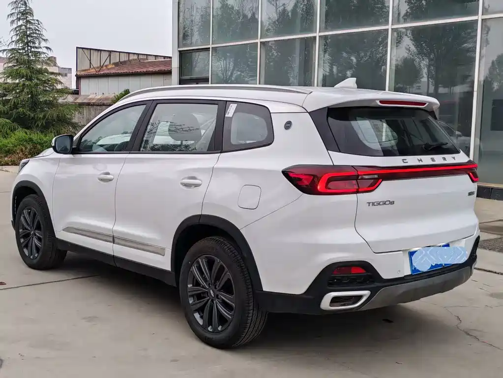 Chery Tiggo 8 — фото 4