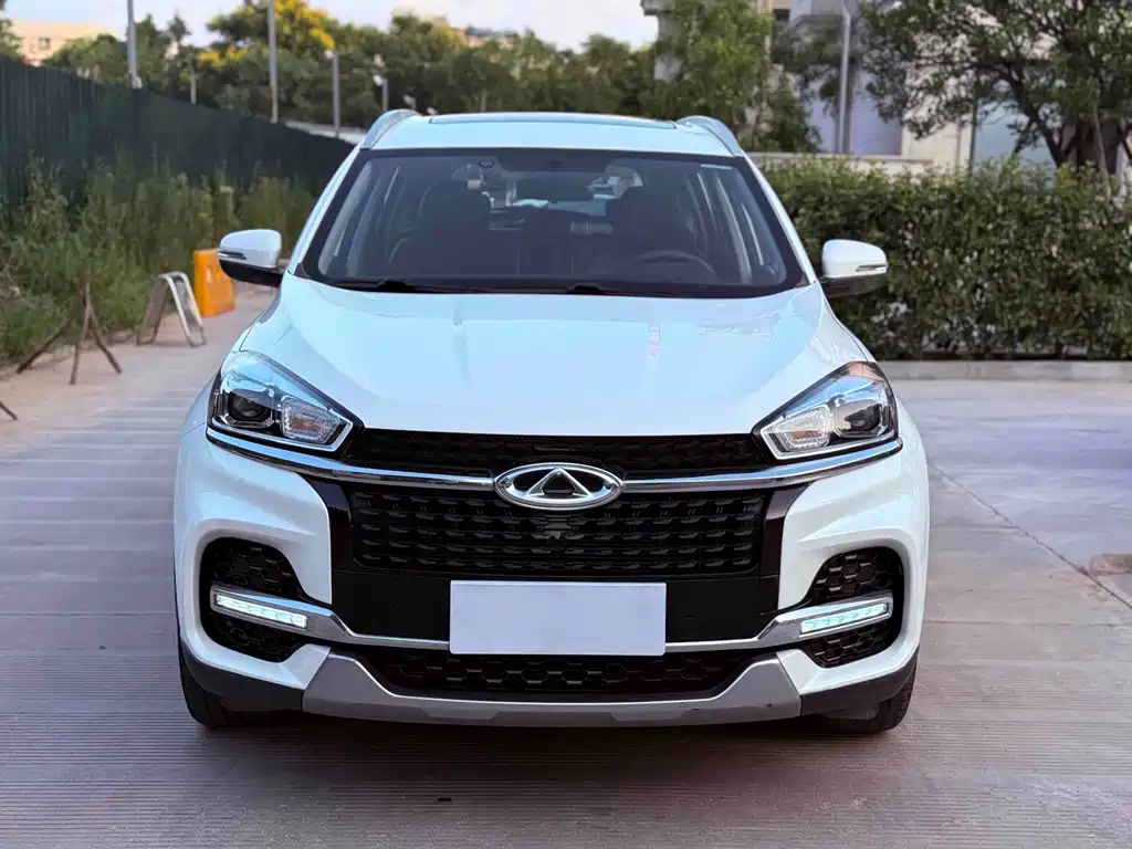 Chery Tiggo 8 — фото 2