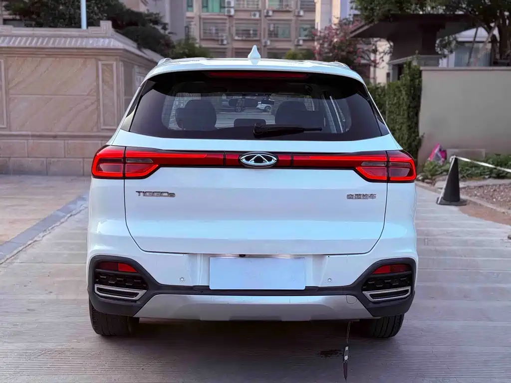 Chery Tiggo 8 — фото 11