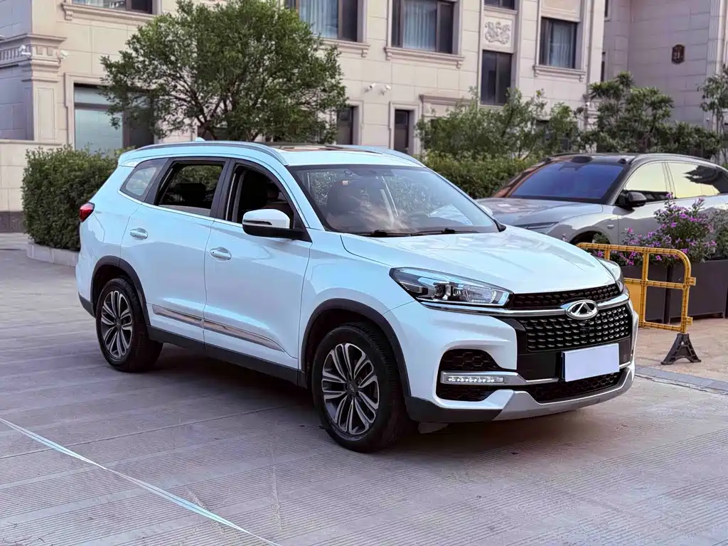 Chery Tiggo 8 — фото 3