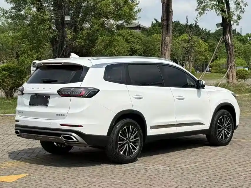 Chery Tiggo 8 — фото 4