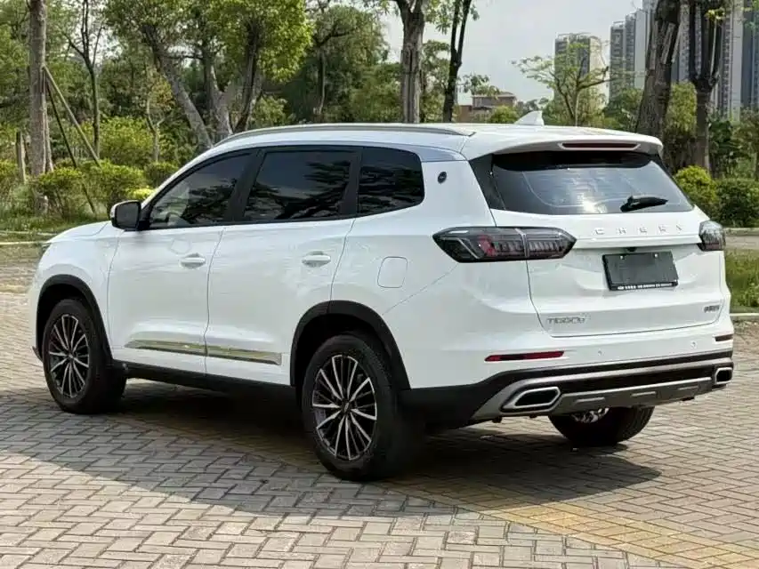 Chery Tiggo 8 — фото 6