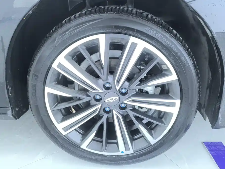 Chery Arrizo 8 PRO — фото 6