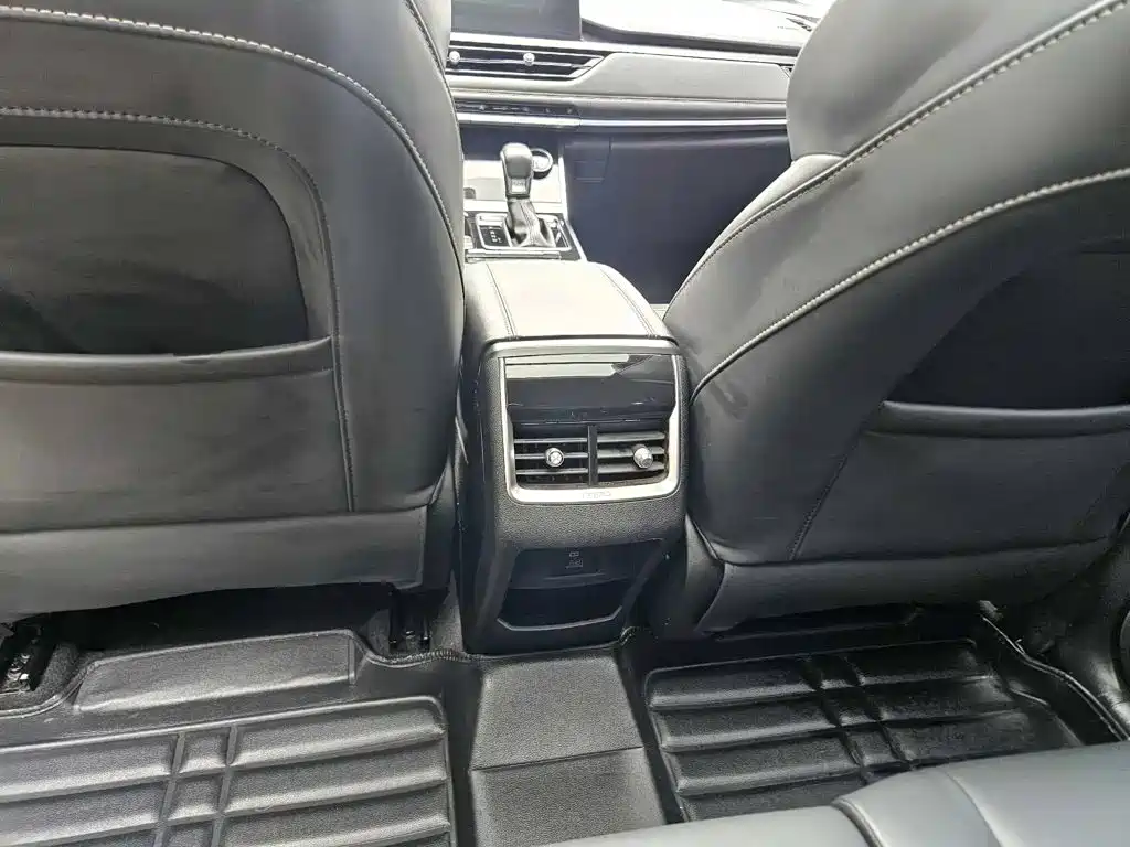 Chery Tiggo 8 — фото 11