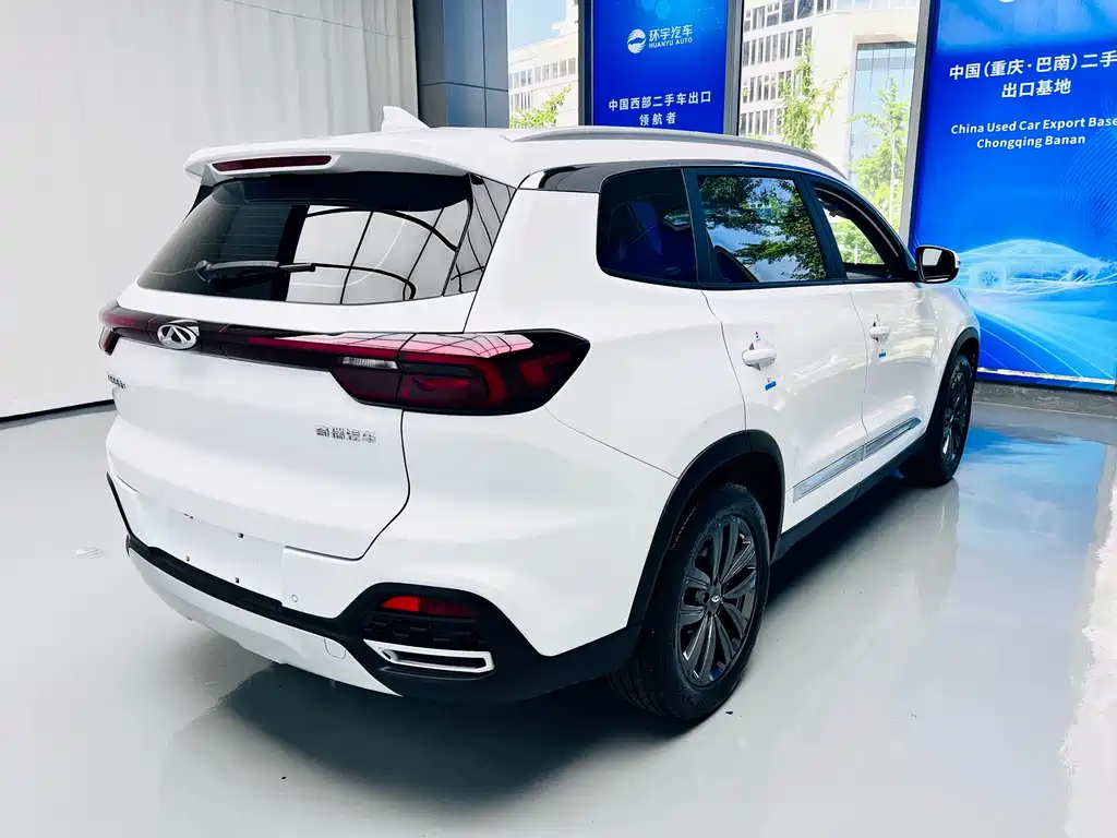 Chery Tiggo 8 — фото 7