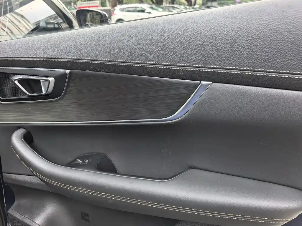 Chery Tiggo 8 — фото 14