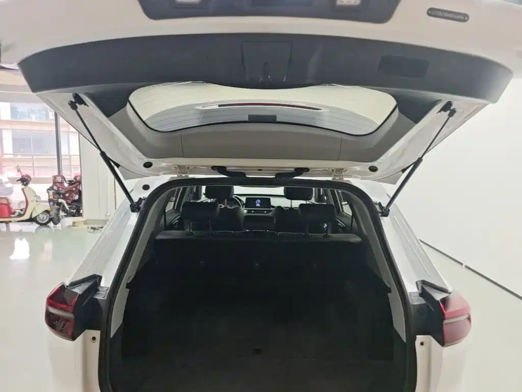 Chery Tiggo 8 — фото 15