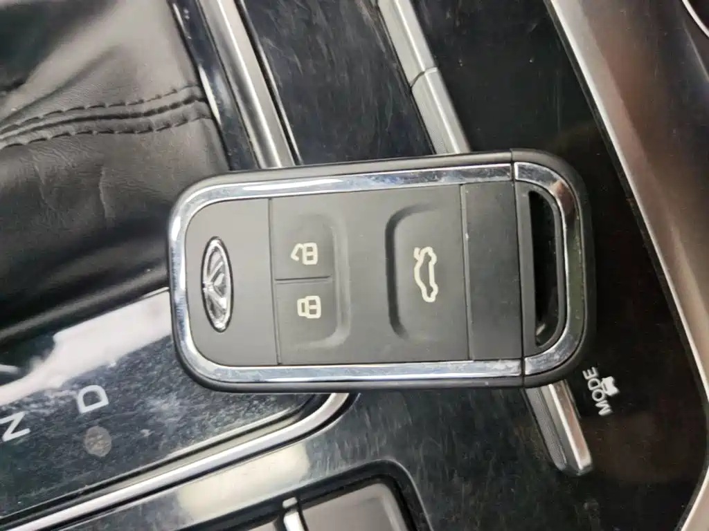 Chery Tiggo 8 — фото 17