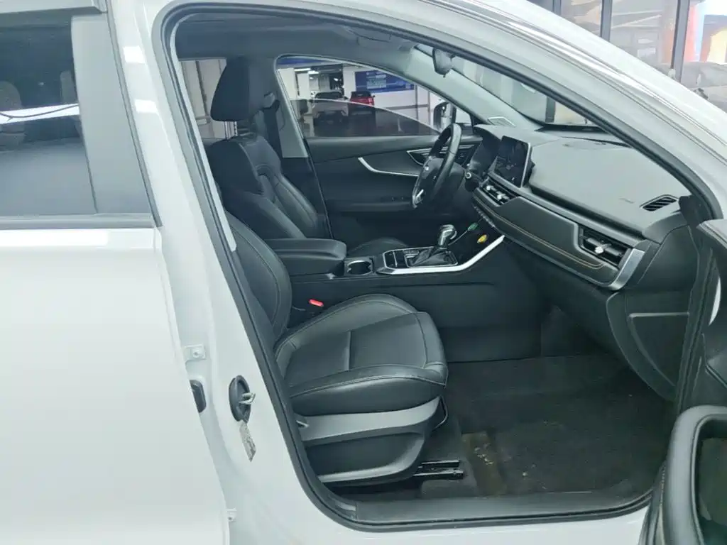 Chery Tiggo 8 — фото 20