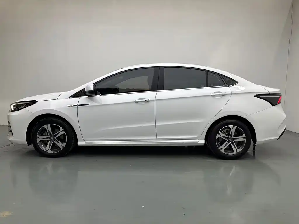 Chery Arrizo 5 PLUS — фото 3