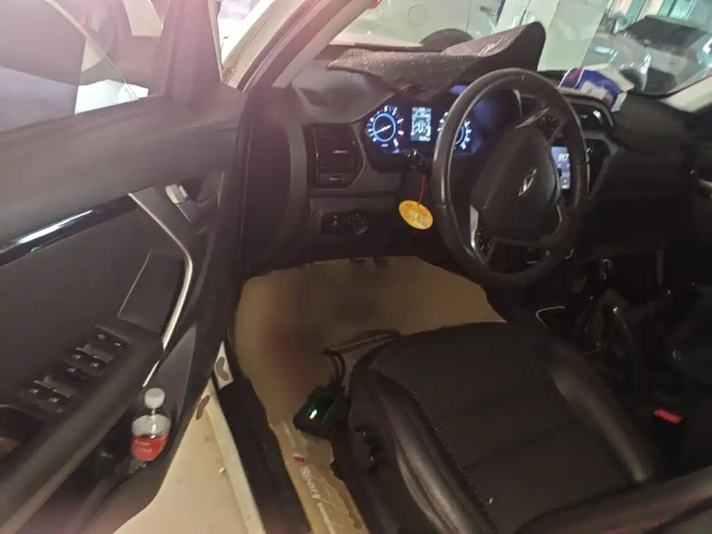 Chery Tiggo 3 — фото 14