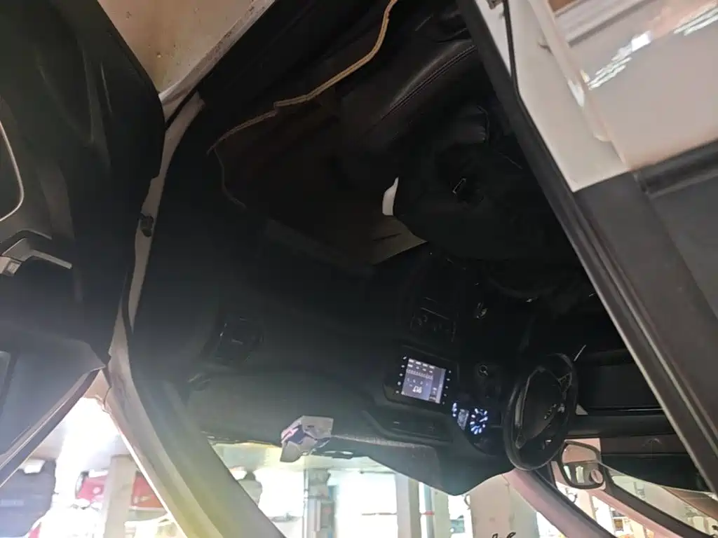 Chery Tiggo 3 — фото 20