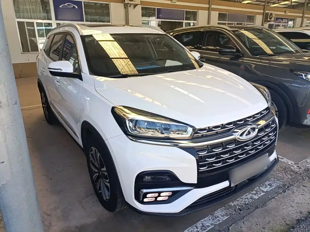 Chery Tiggo 8 — фото 4