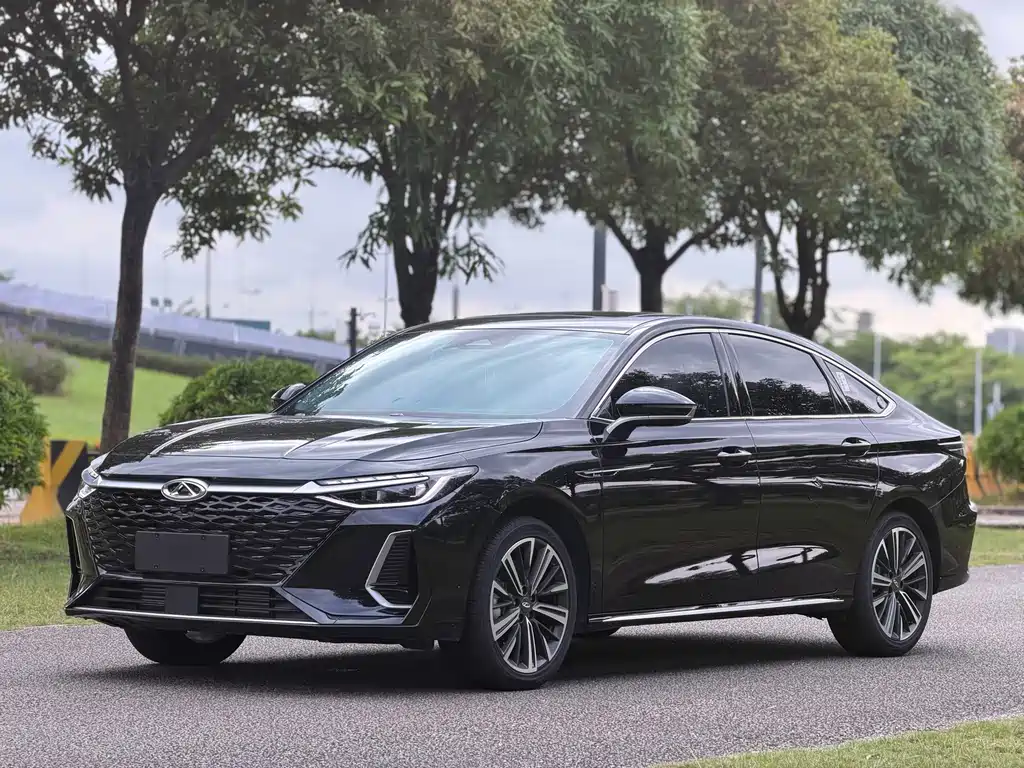 Chery Arrizo 8