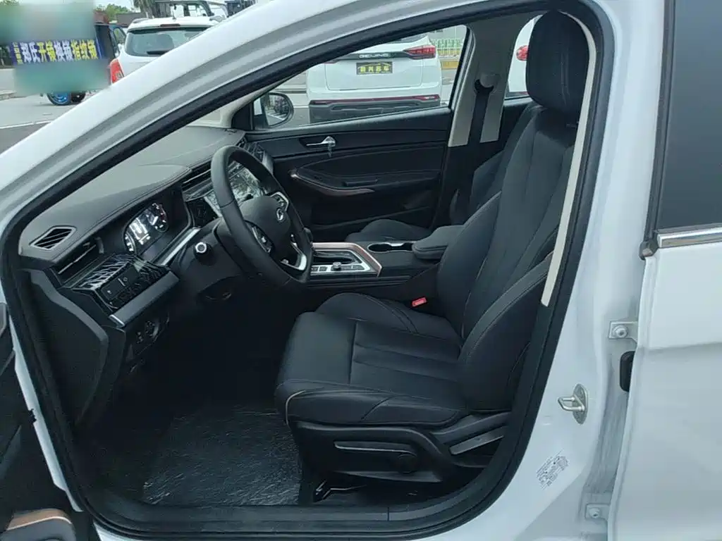 Chery Arrizo 5 PLUS — фото 15