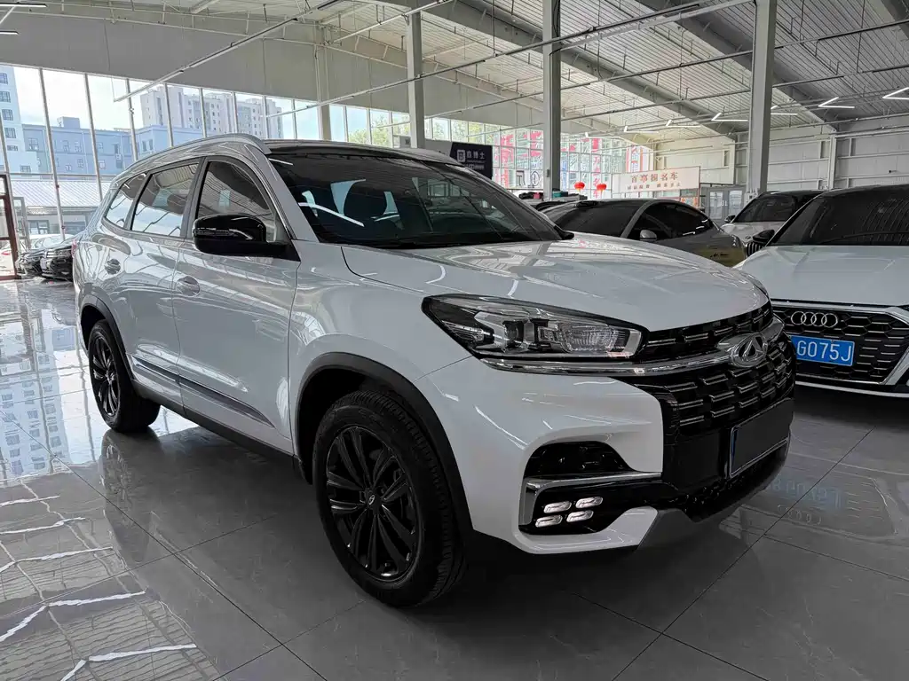Chery Tiggo 8 — фото 3