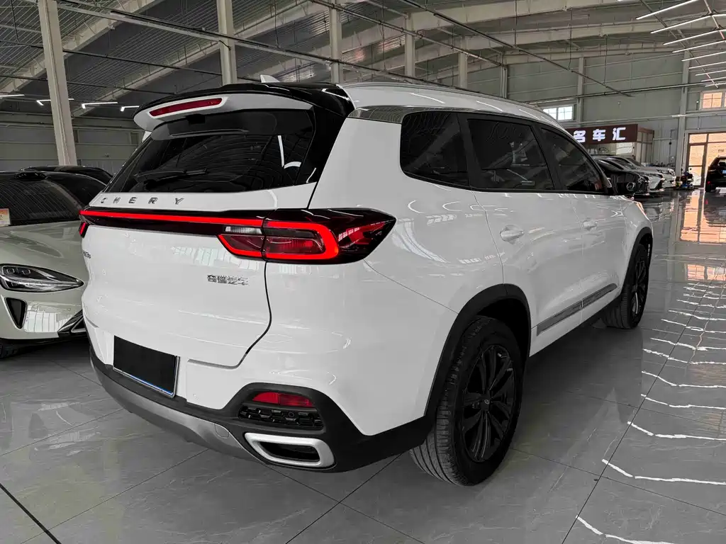 Chery Tiggo 8 — фото 4
