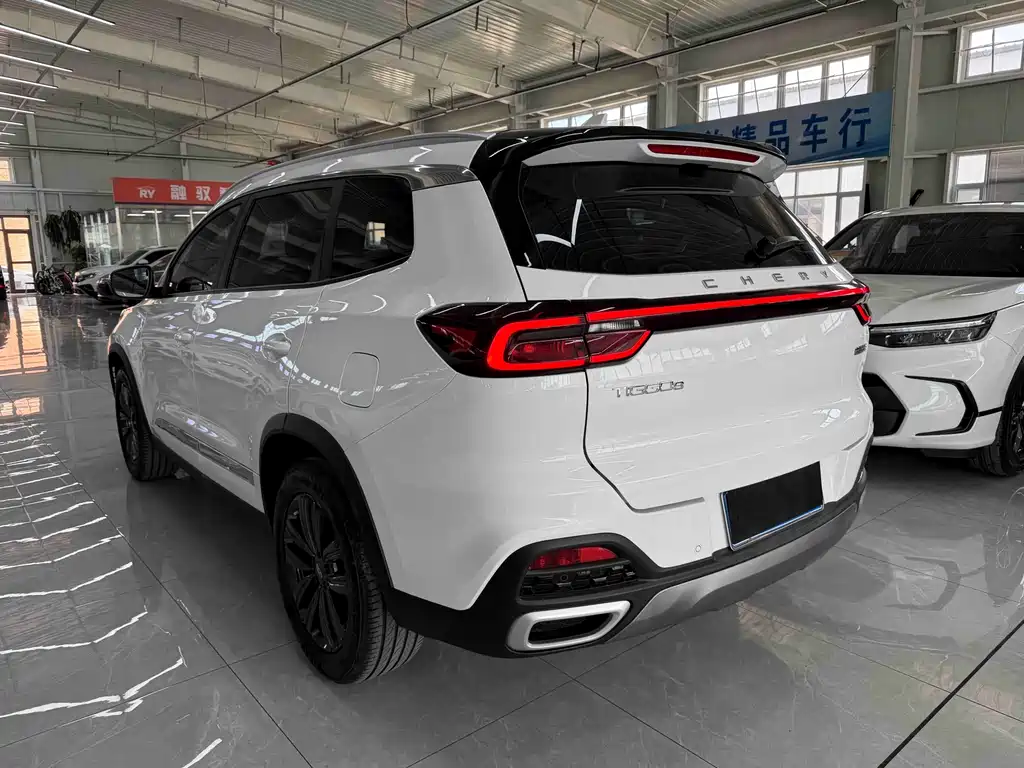 Chery Tiggo 8 — фото 6