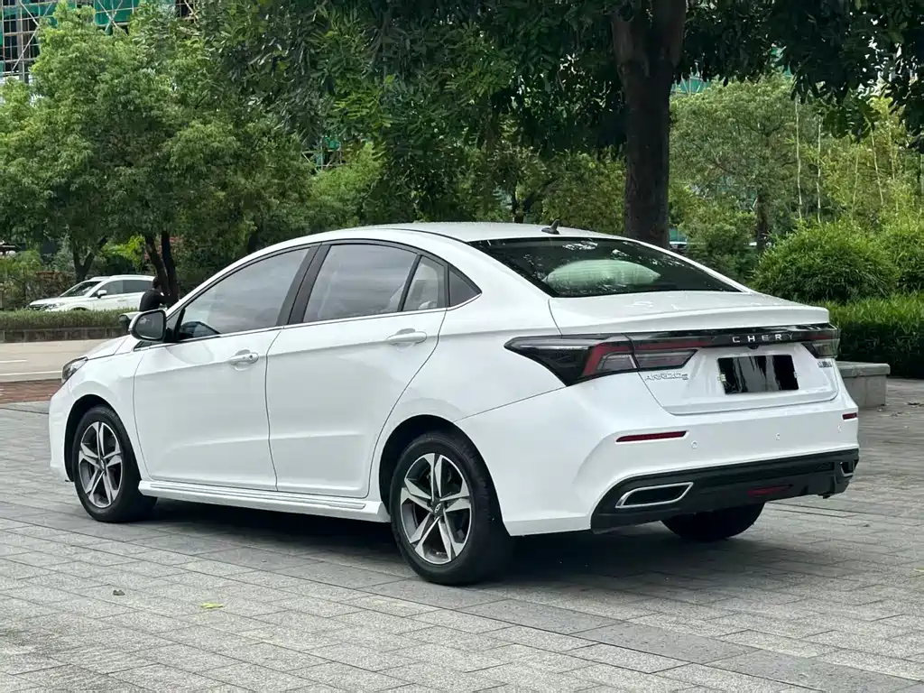 Chery Arrizo 5 PLUS — фото 10