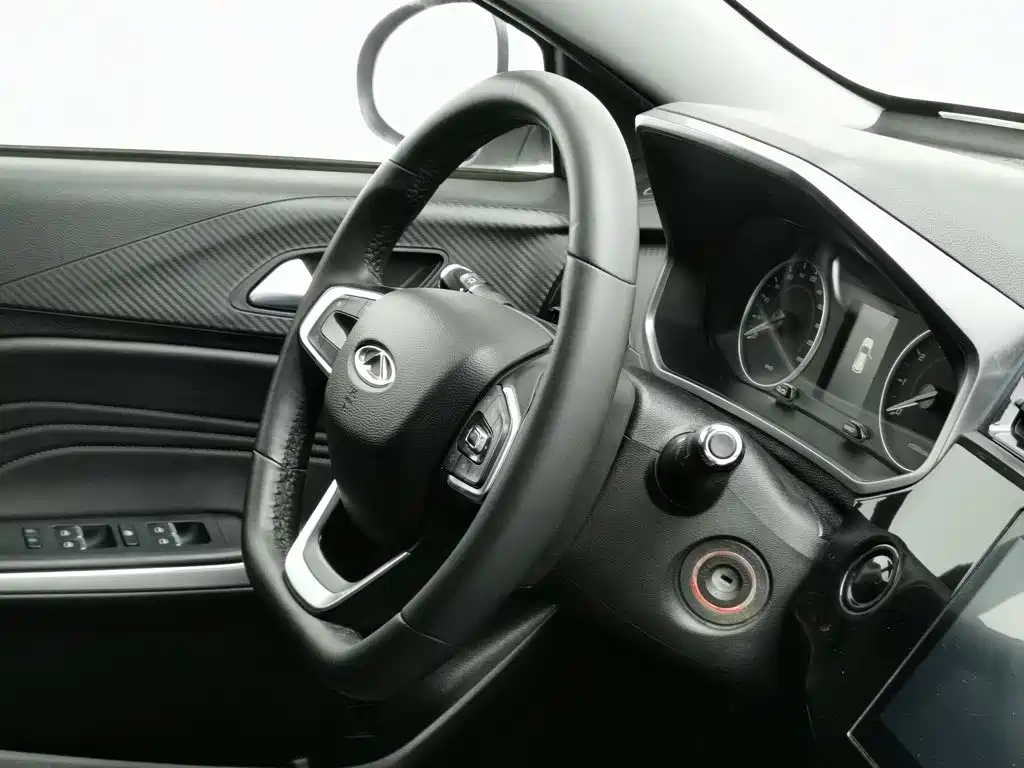 Chery Tiggo 3x — фото 22
