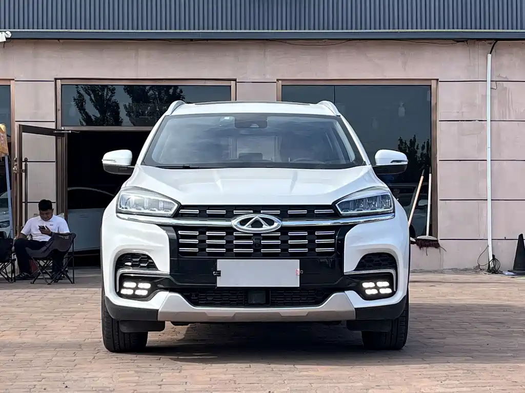 Chery Tiggo 8 — фото 2