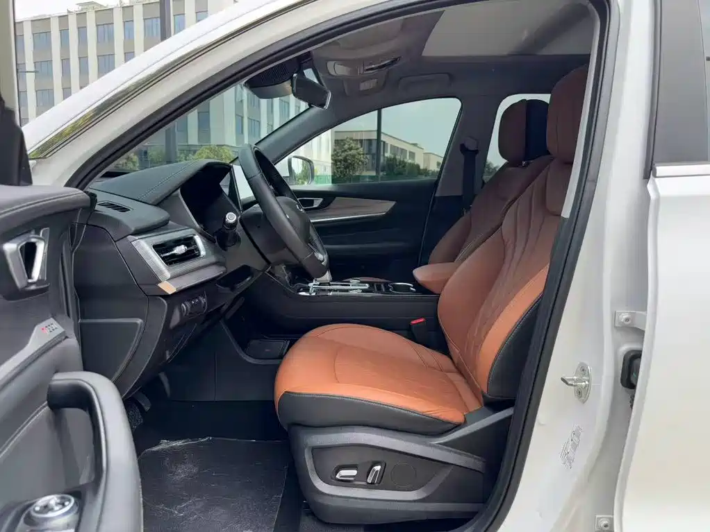 Chery Tiggo 8 — фото 11