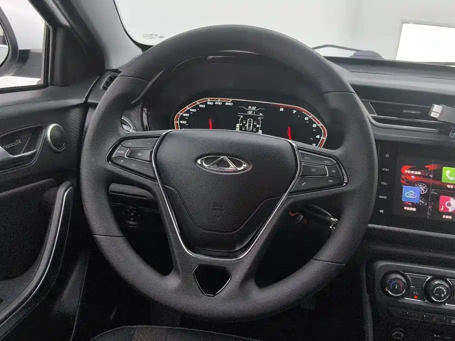 Chery Tiggo 3x — фото 15