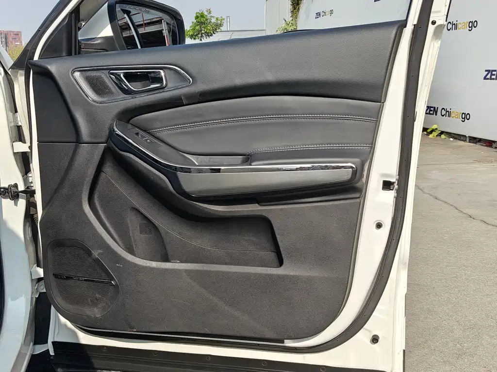 Chery Tiggo 8 — фото 10