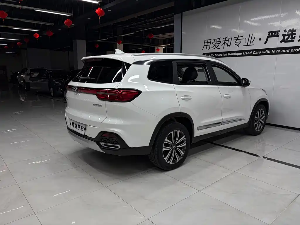 Chery Tiggo 8 — фото 4