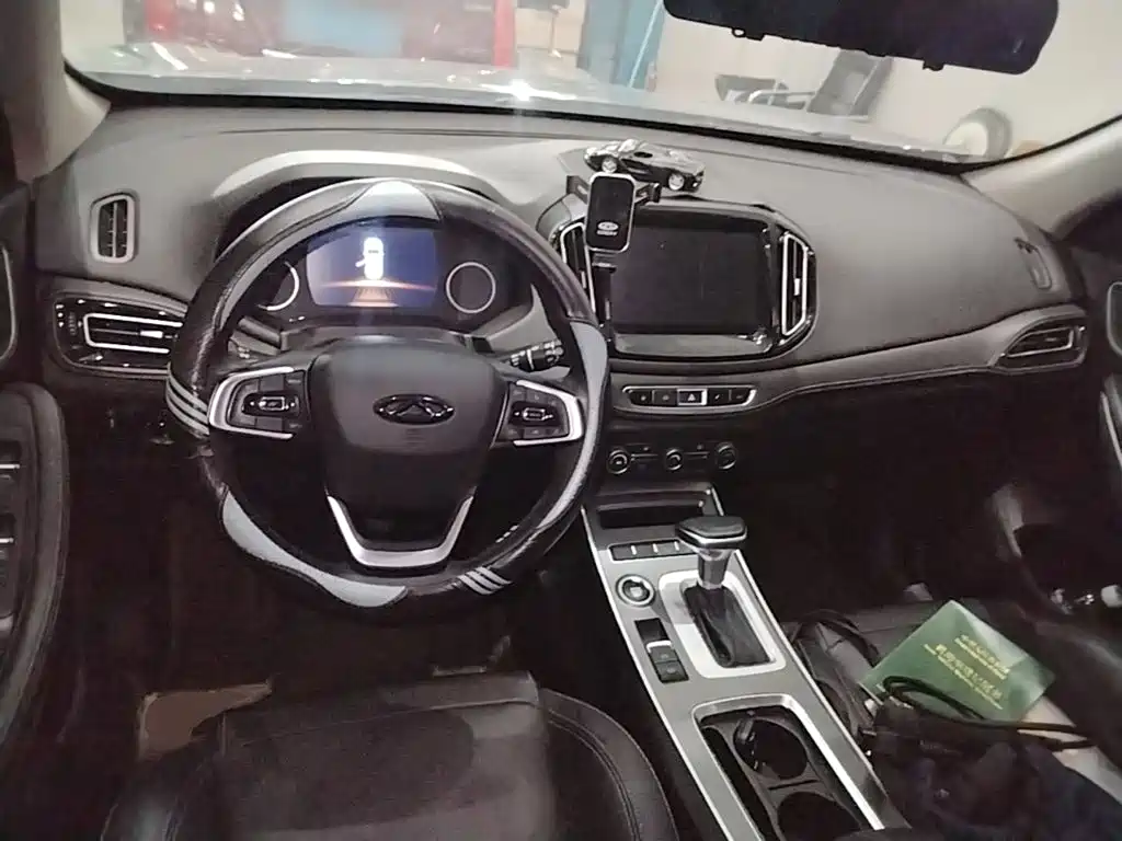 Chery Tiggo 7 — фото 10