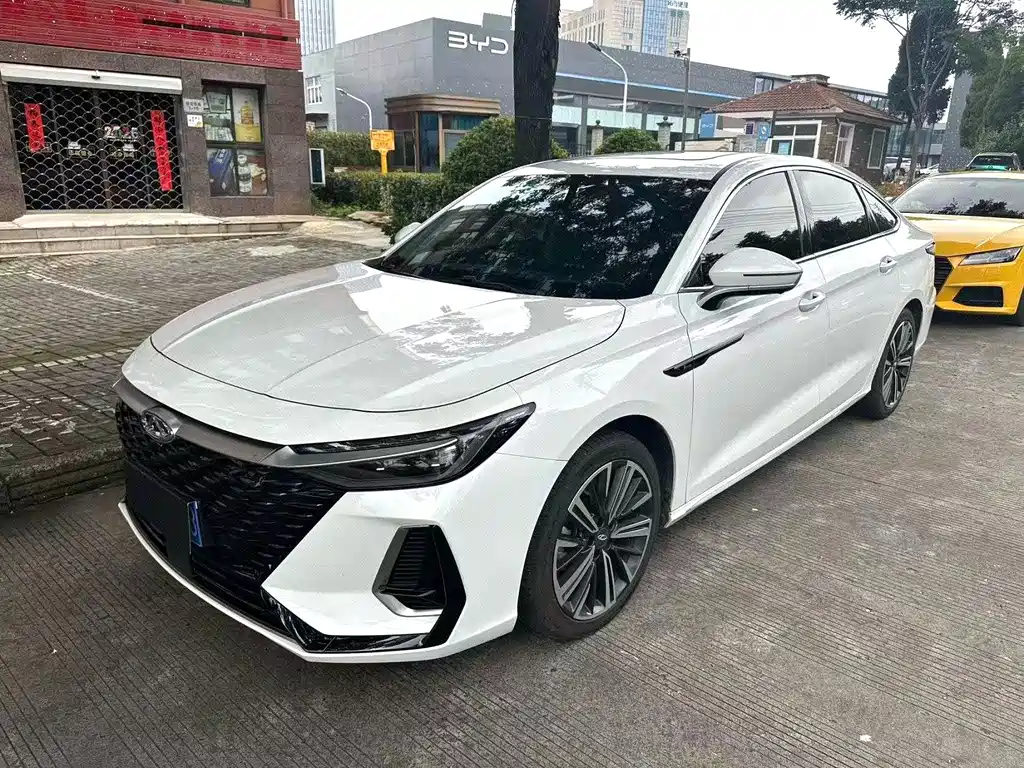Chery Arrizo 8
