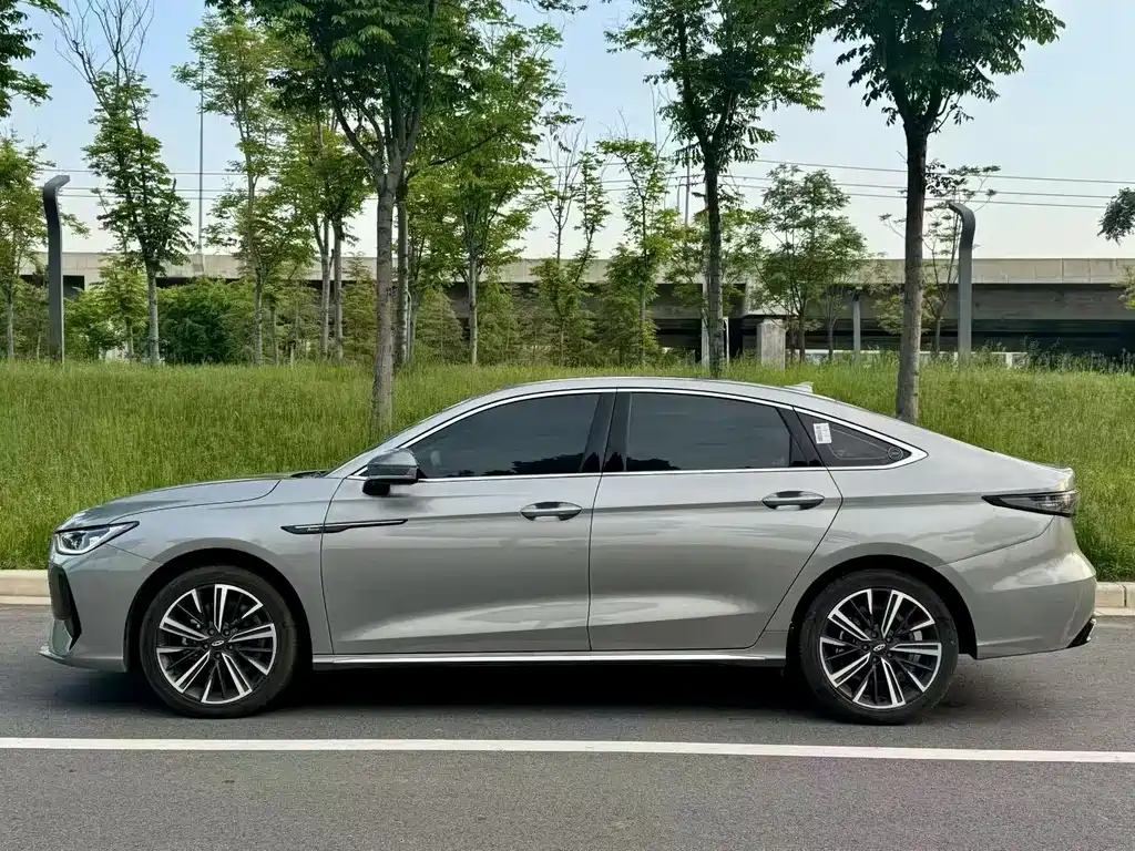 Chery Arrizo 8 PRO — фото 3