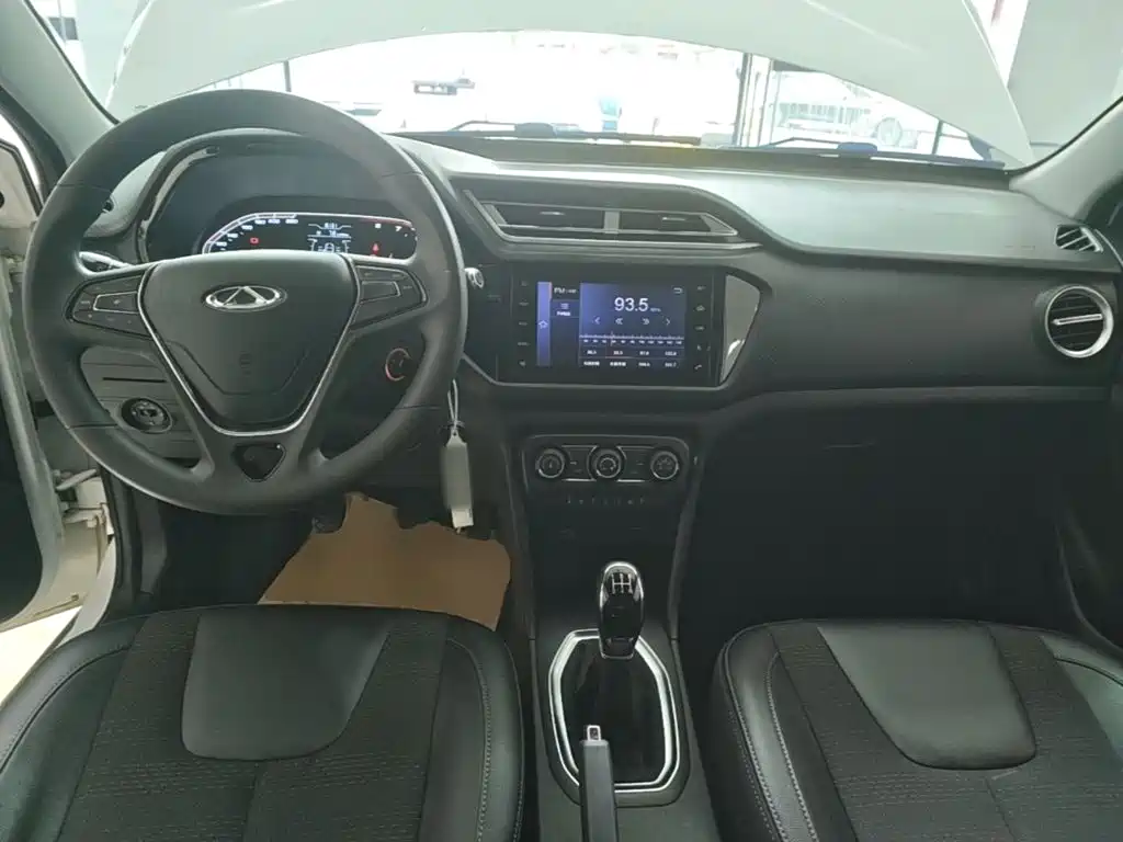 Chery Tiggo 3x — фото 10