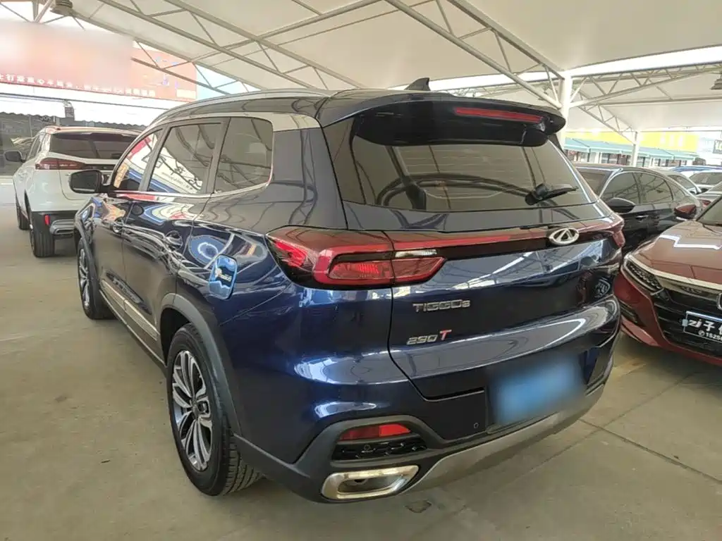 Chery Tiggo 8 — фото 5