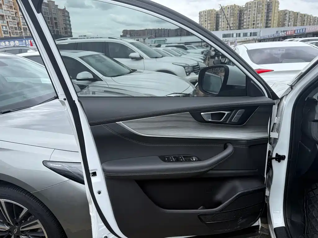 Chery Tiggo 8 PLUS — фото 4