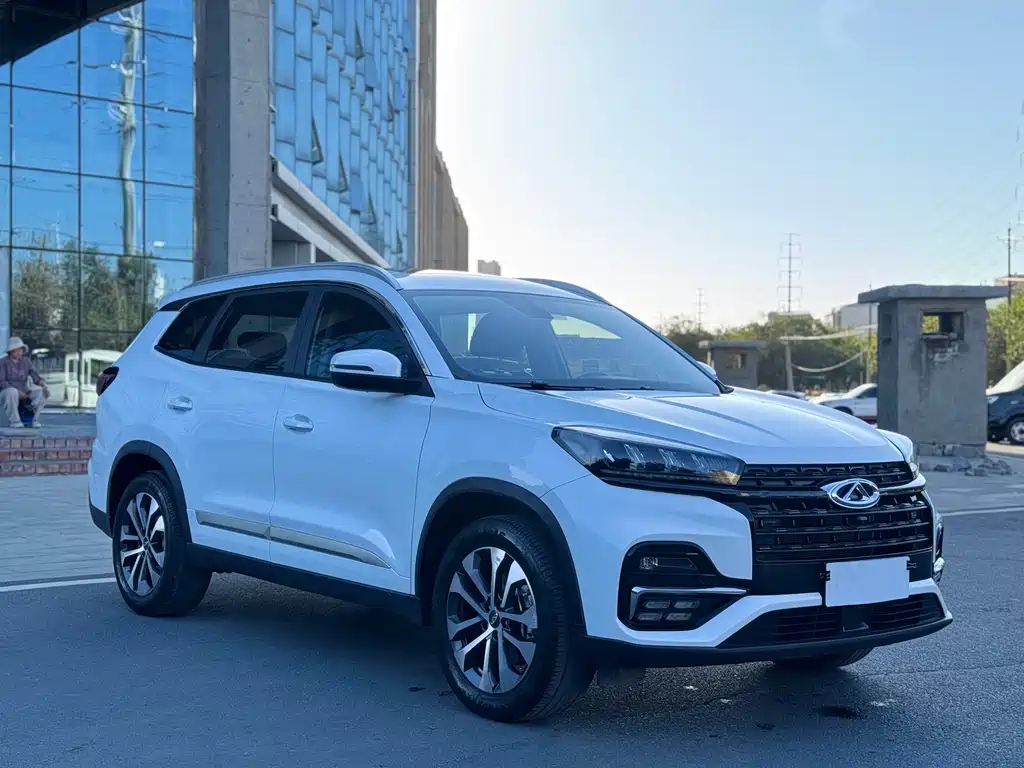 Chery Tiggo 8 — фото 3
