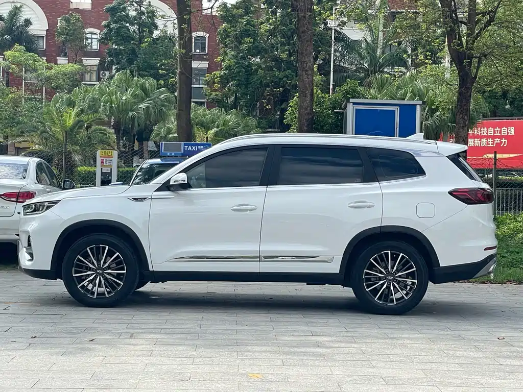 Chery Tiggo 8 PLUS — фото 4