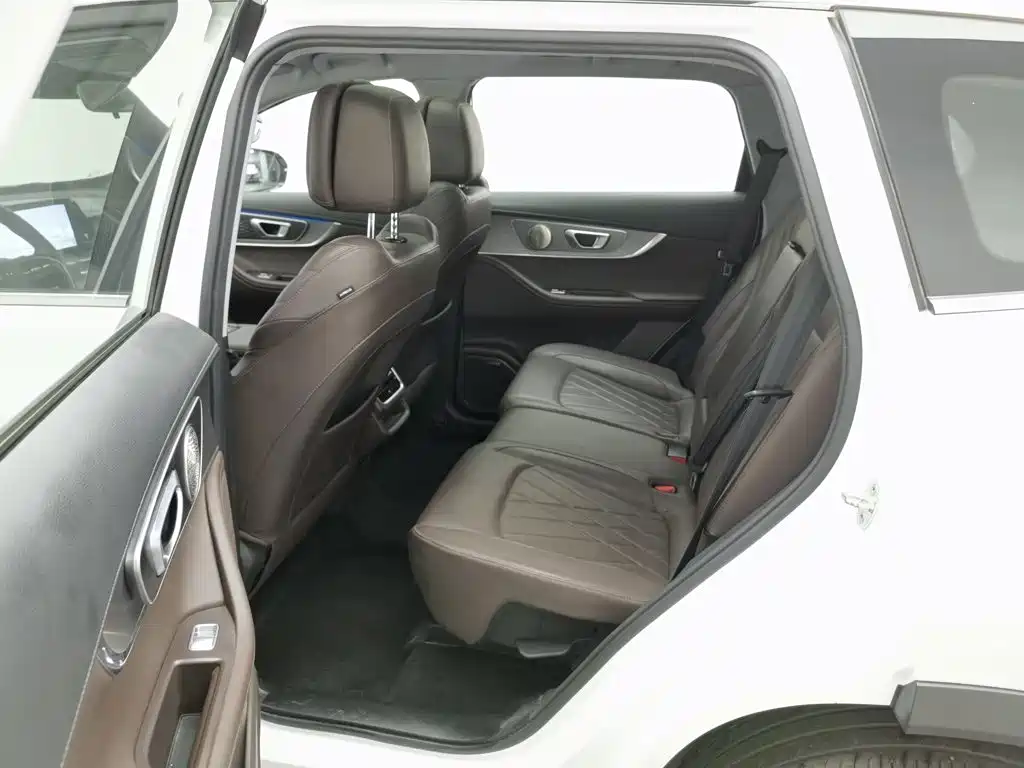 Chery Tiggo 8 PRO — фото 15