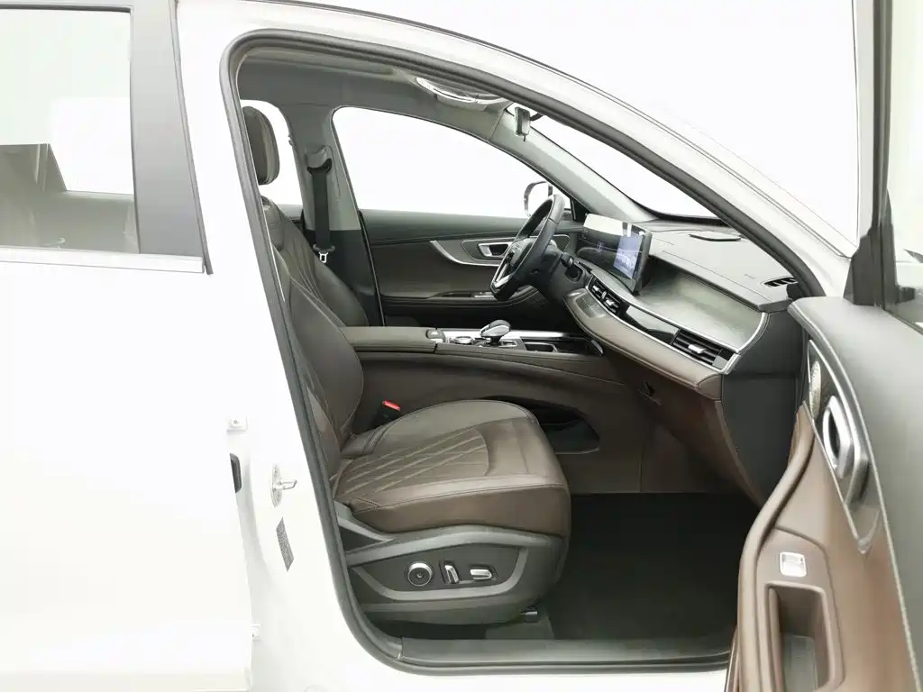 Chery Tiggo 8 PRO — фото 23