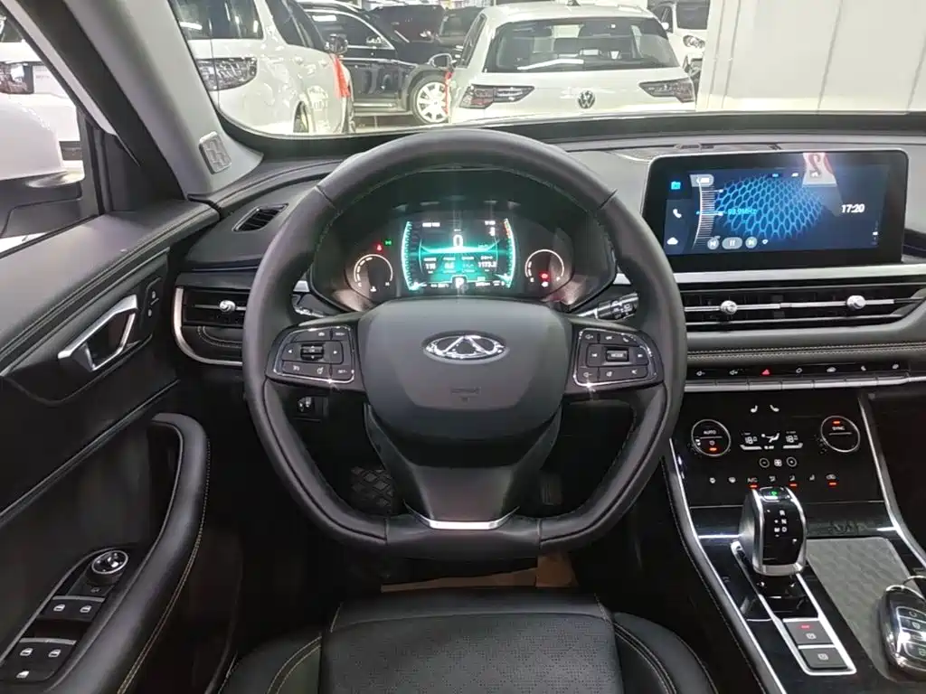 Chery Tiggo 8 — фото 11