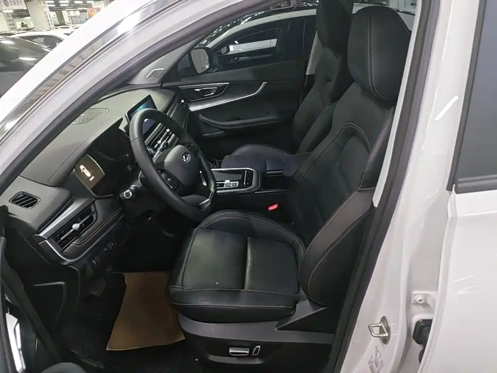Chery Tiggo 8 — фото 15