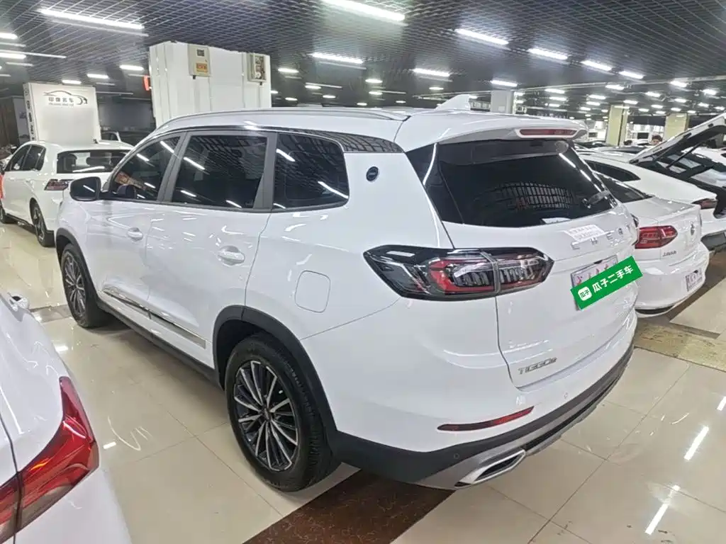 Chery Tiggo 8 — фото 5