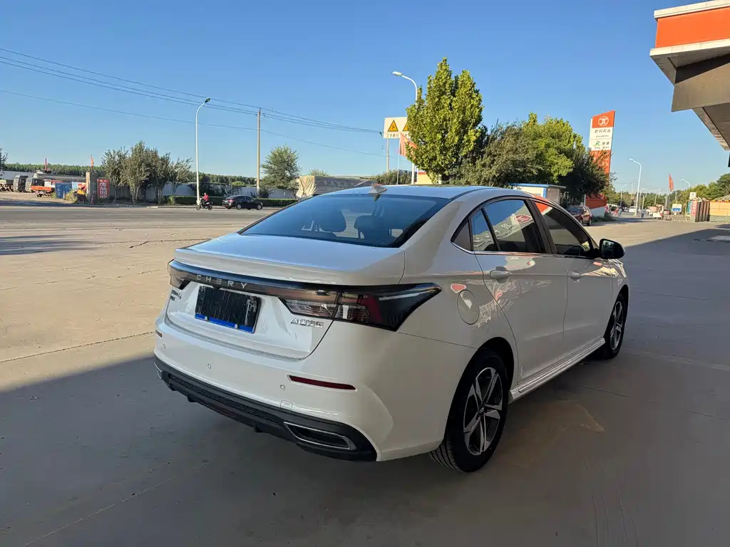 Chery Arrizo 5 PLUS — фото 15